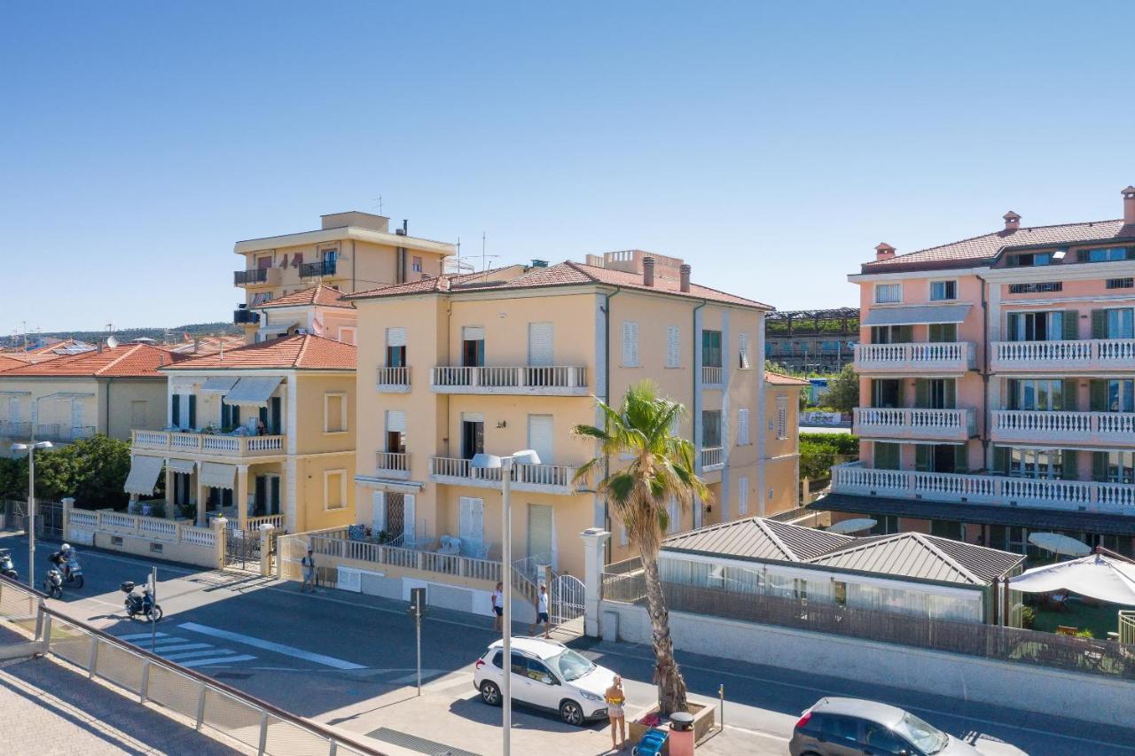 Brezza Marina Apartment San Vincenzo Extérieur photo